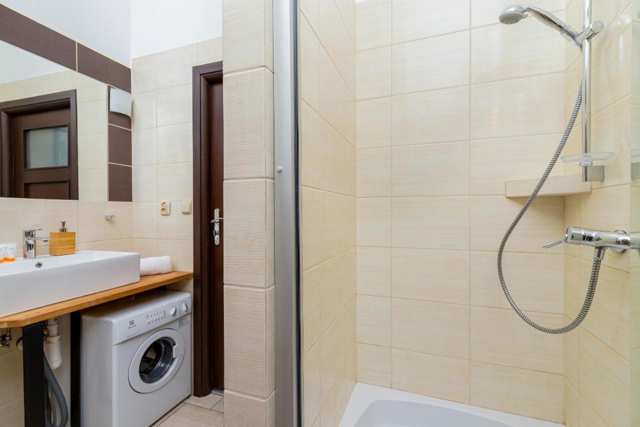 Kazimierz Apartments Near Wawel Royal Castle By Renters Krakkó Kültér fotó